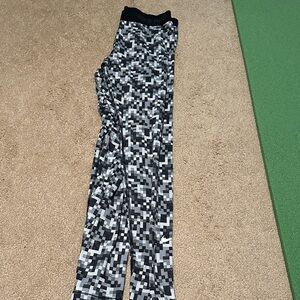 Nike Monochrome Pixel Leggings